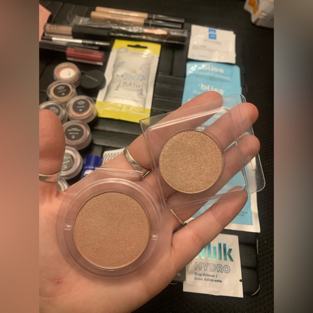 Makeup bundle - Picture 5 of 5